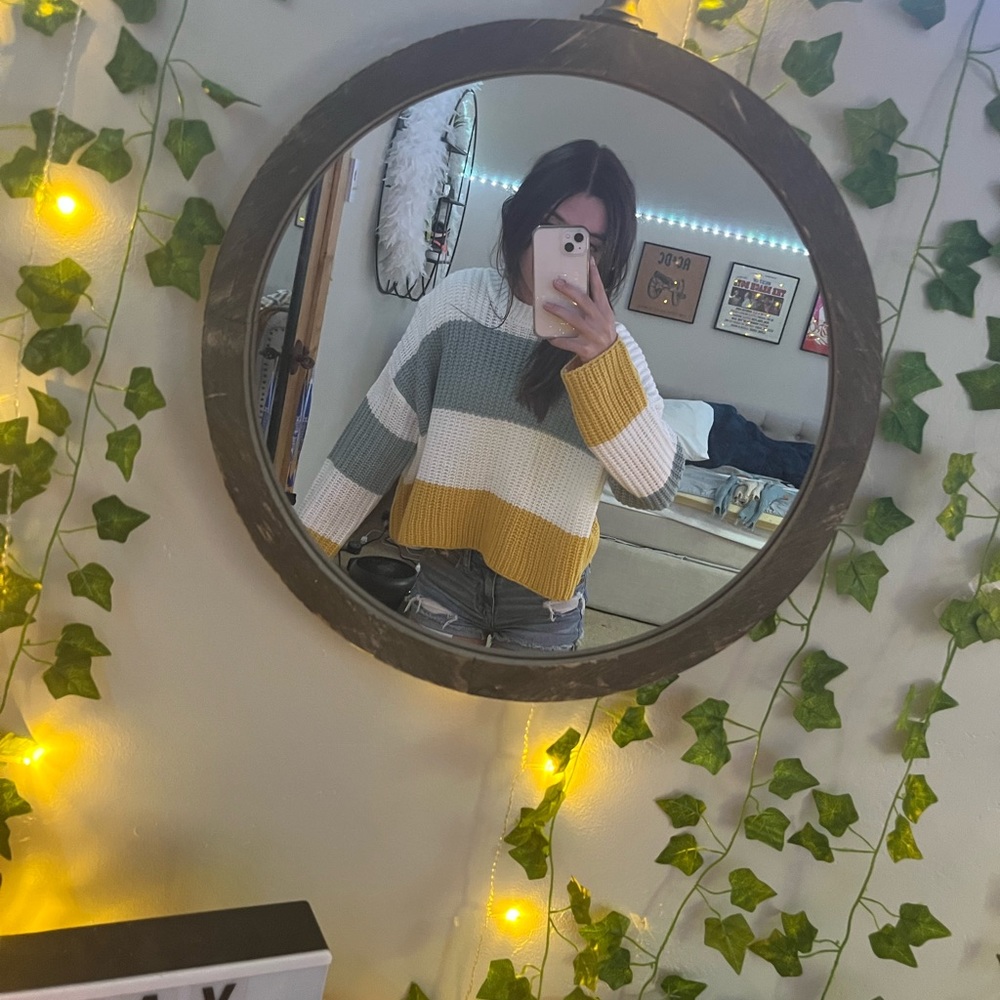 Sweater!! - Picture 2 of 3